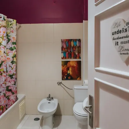 Pensión Daniela's 301 *